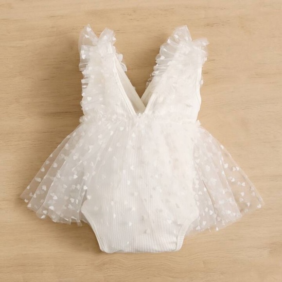 SHEIN baby girl white hearts Dress/romper 8-12 months - Picture 2 of 10